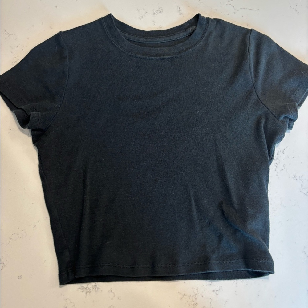 Hollister Black Cropped Tee